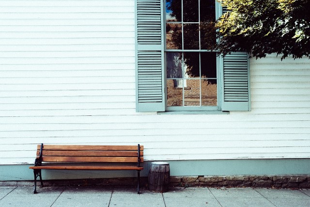Painting Shutters: Step-by-step